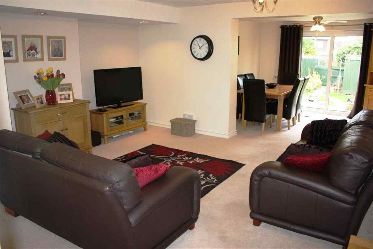 resized-2349823-2 Living Room.JPG